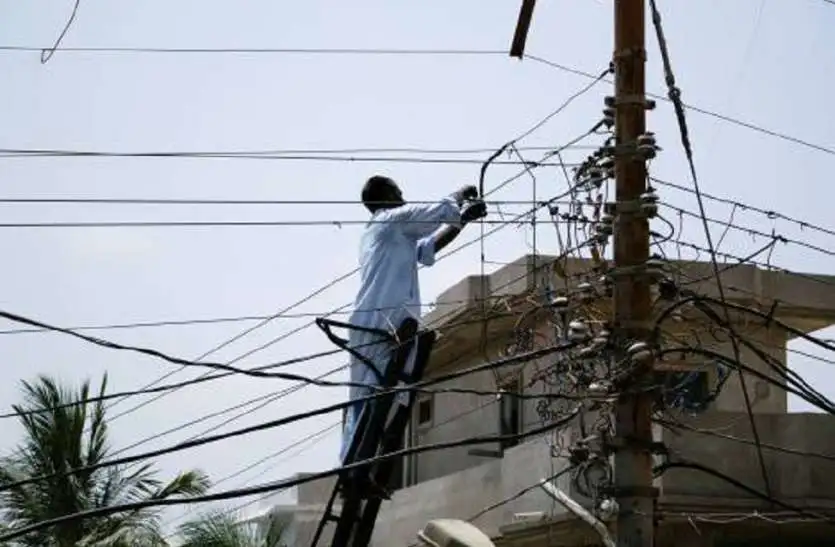 चोरी की बिजली से रिसॉर्ट रोशन, चल रहे आरओ प्लांट, पत्रिका फोटो