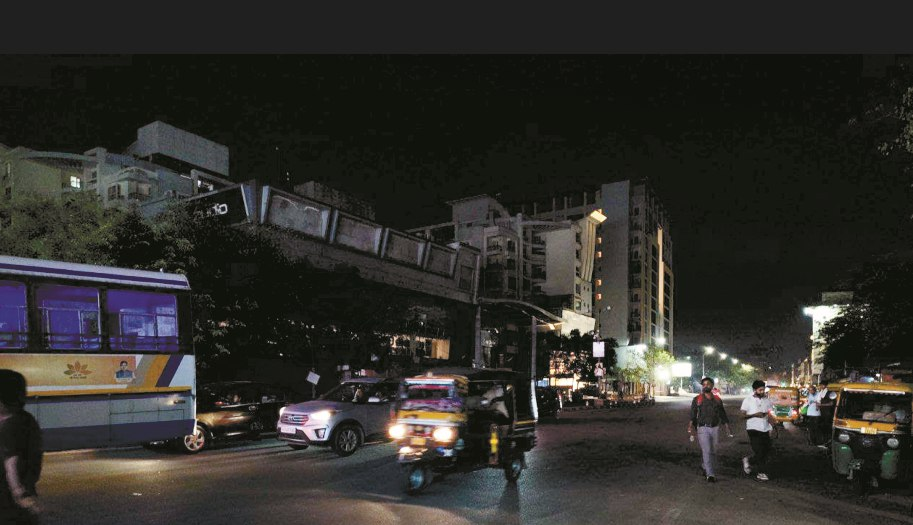 नारायणसिंह सर्कल पर पब्लिक लाइटें बंद, पत्रिका फोटो