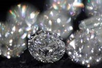 Chhatarpur couple found 8 precious diamonds in Panna
