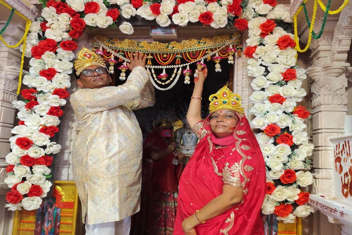 जैन मंदिर के प्राण प्रतिष्ठा महोत्सव में भक्तिमय भजनों पर झूमे श्रद्धालु