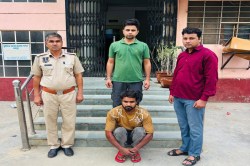 जयपुर पुलिस ने गुरुग्राम की फैक्ट्रियों में मजदूर बनकर किया काम, फिर ऐसे पकड़ा
गया नाबालिग से रेप का इनामी वांटेड - image