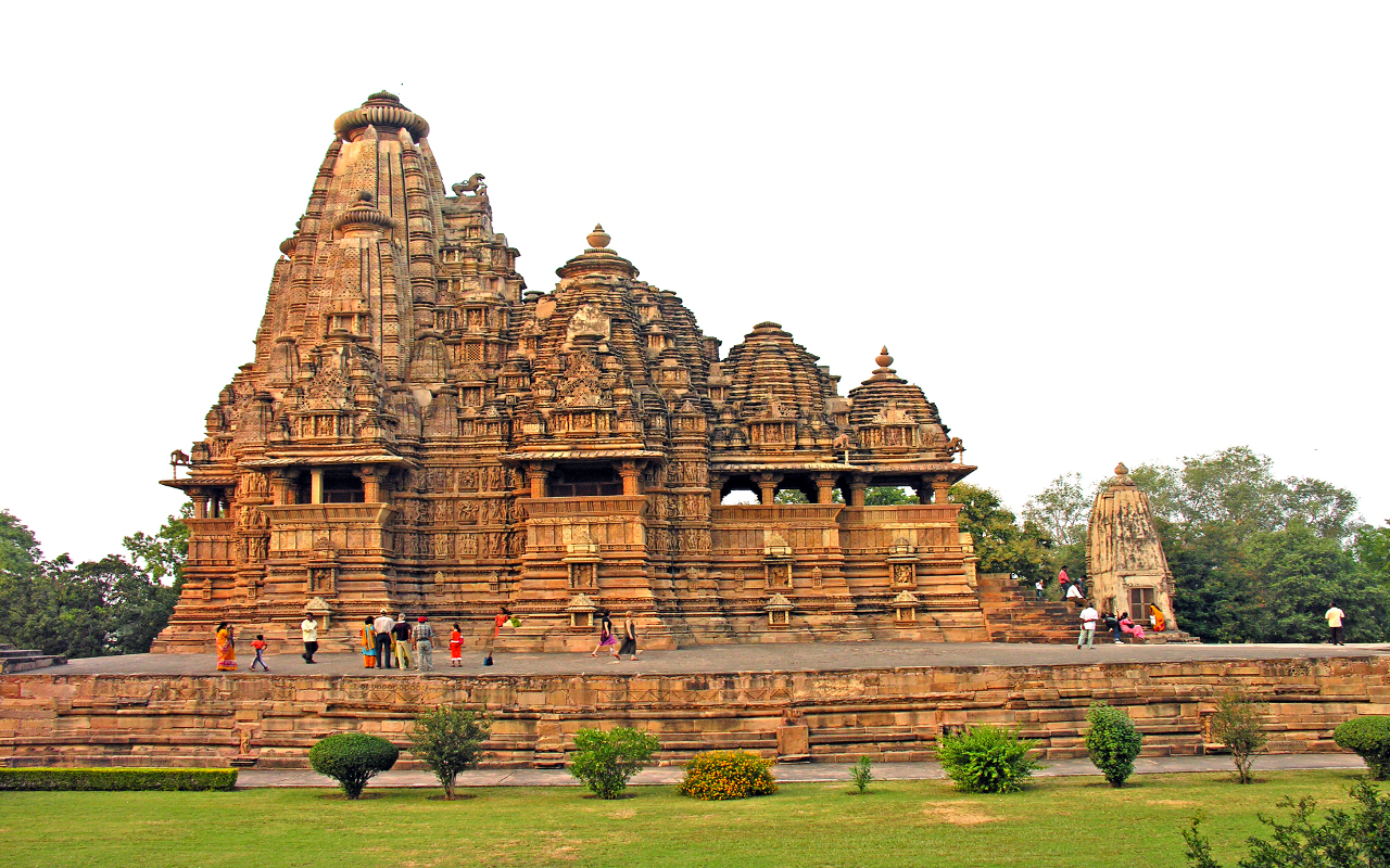 Madhya Pradesh Emerges as Tourism Hub, Attracting 1.67 Lakh Foreign Tourists