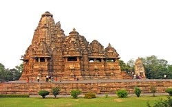 मप्र बना टूरिज्म हब, 1.67 लाख विदेशी पर्यटक पहुंचे, खजुराहो सबसे आगे, ओरछा-पन्ना
बने पसंदीदा स्थल - image