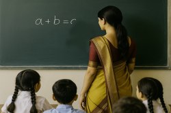 लाड़ली बहनों ने खून से पत्र लिखकर सीएम से कहा- हर माह 1250 रुपए नहीं, हमें हमारा
हक चाहिए - image