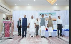 डिजिटल बनें, स्वदेशी अपनाएं, भारत को आत्मनिर्भर बनाएं - image