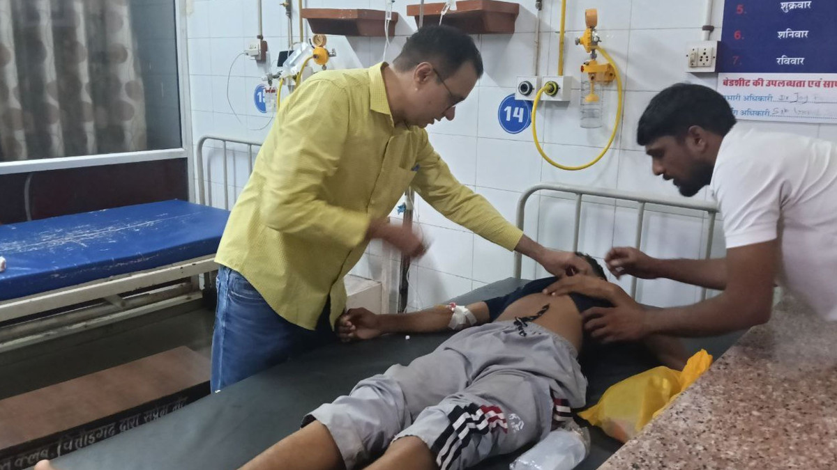राजस्थान: पेड़ के नीचे खाना खा रहे युवकों पर कड़कड़ाहट के साथ गिरी बिजली, एक की
मौत, चार घायल