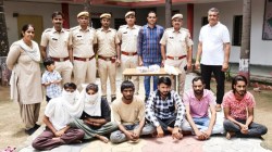 हाइवे पर युवती के जरिए रुकवाते वाहन, हनी ट्रैप में नहीं फांस सके तो बदली योजना,
दो महिलाओं समेत 6 गिरफ्तार - image