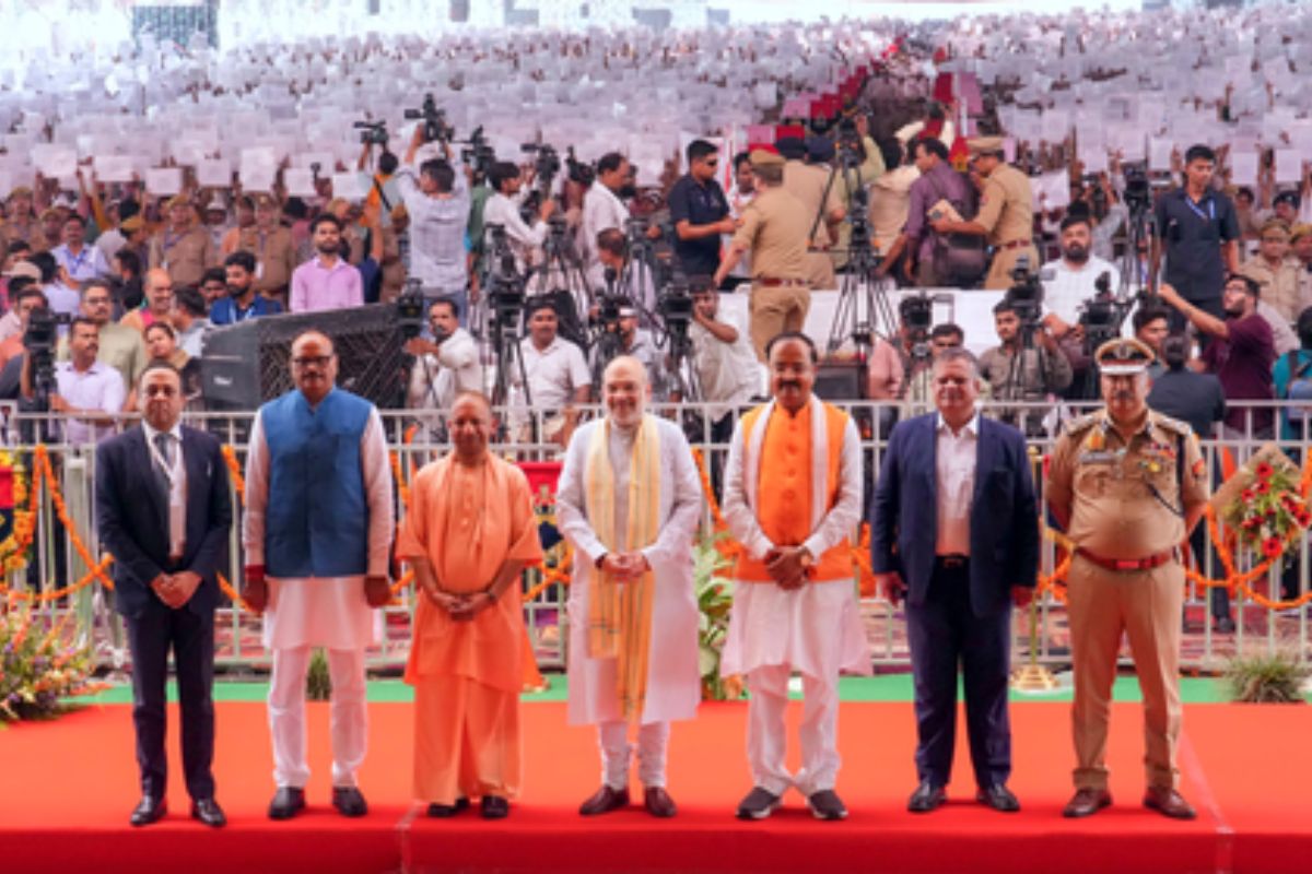 हापुड़ के बाप-बेटे पुलिस फोर्स में एक साथ भर्ती, लखनऊ में मिला जॉइनिंग लेटर