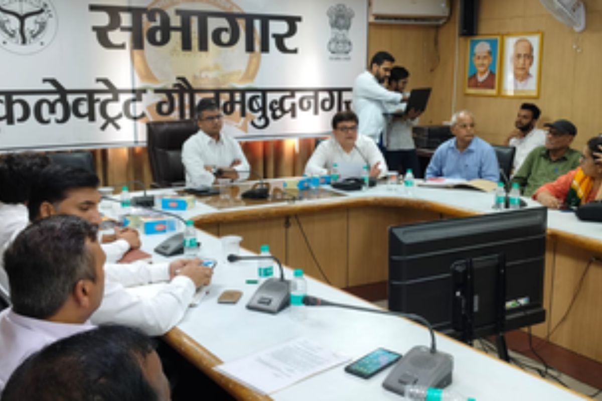 यूपी में लिफ्ट और एस्केलेटर का बिना पंजीकरण संचालन अब अपराध, डीएम ने दी चेतावनी