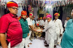 Rajasthan: दुल्हन ही सबसे बड़ा धन, यह कहकर दूल्हे ने लड़की के पिता को लौटा दिए
टीके के 2 लाख 51 हजार रुपए - image