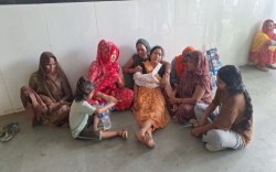 पूर्व जिला पंचायत अध्यक्ष पार्वती आदिवासी के पटवारी पति व उनके साथी की संदिग्ध
मौत - image