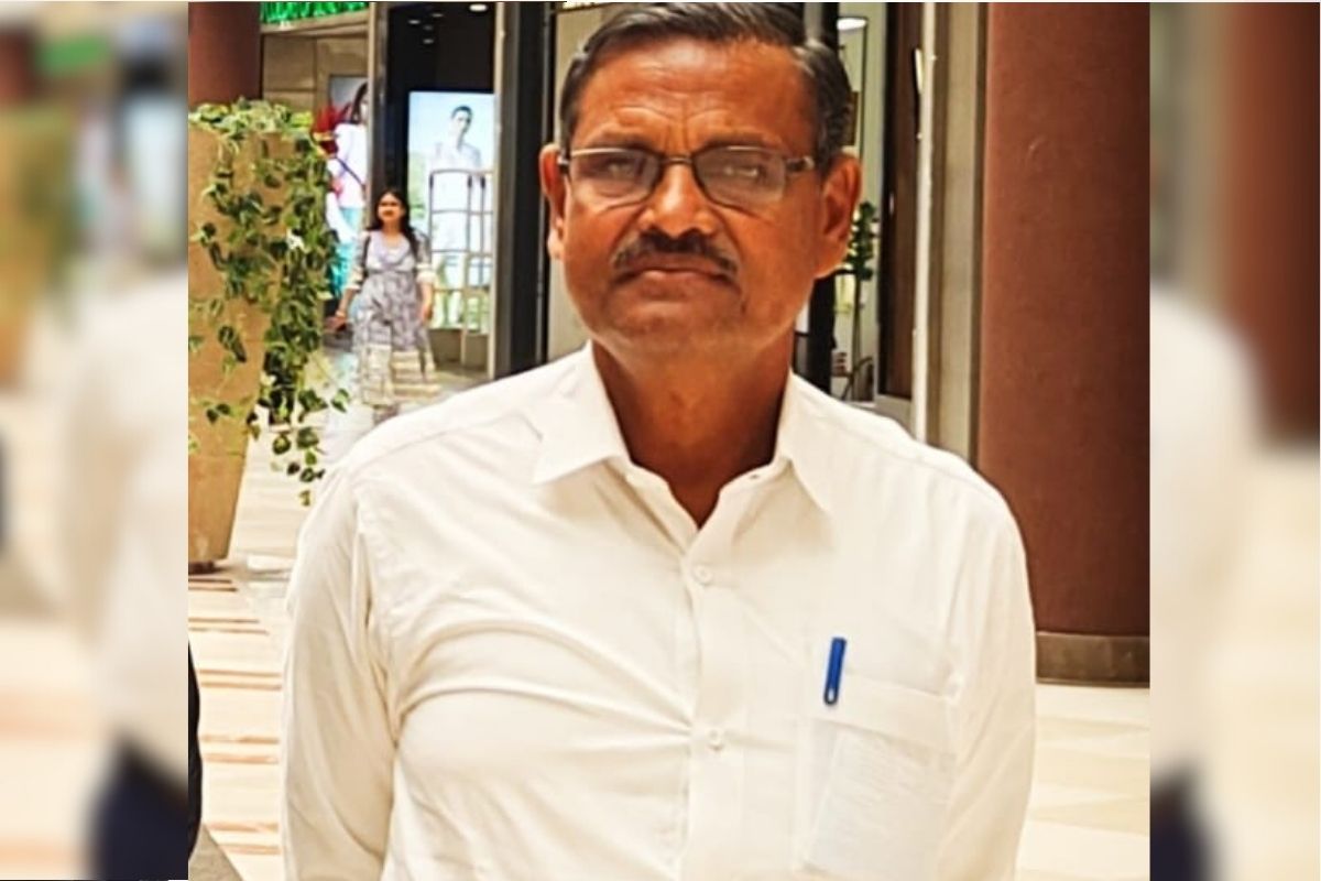Jaunpur: जौनपुर में रिटायर्ड युवा कल्याण अधिकारी का संदिग्ध परिस्थितियों में
मिला शव, परिजन जता रहे हत्या की आशंका