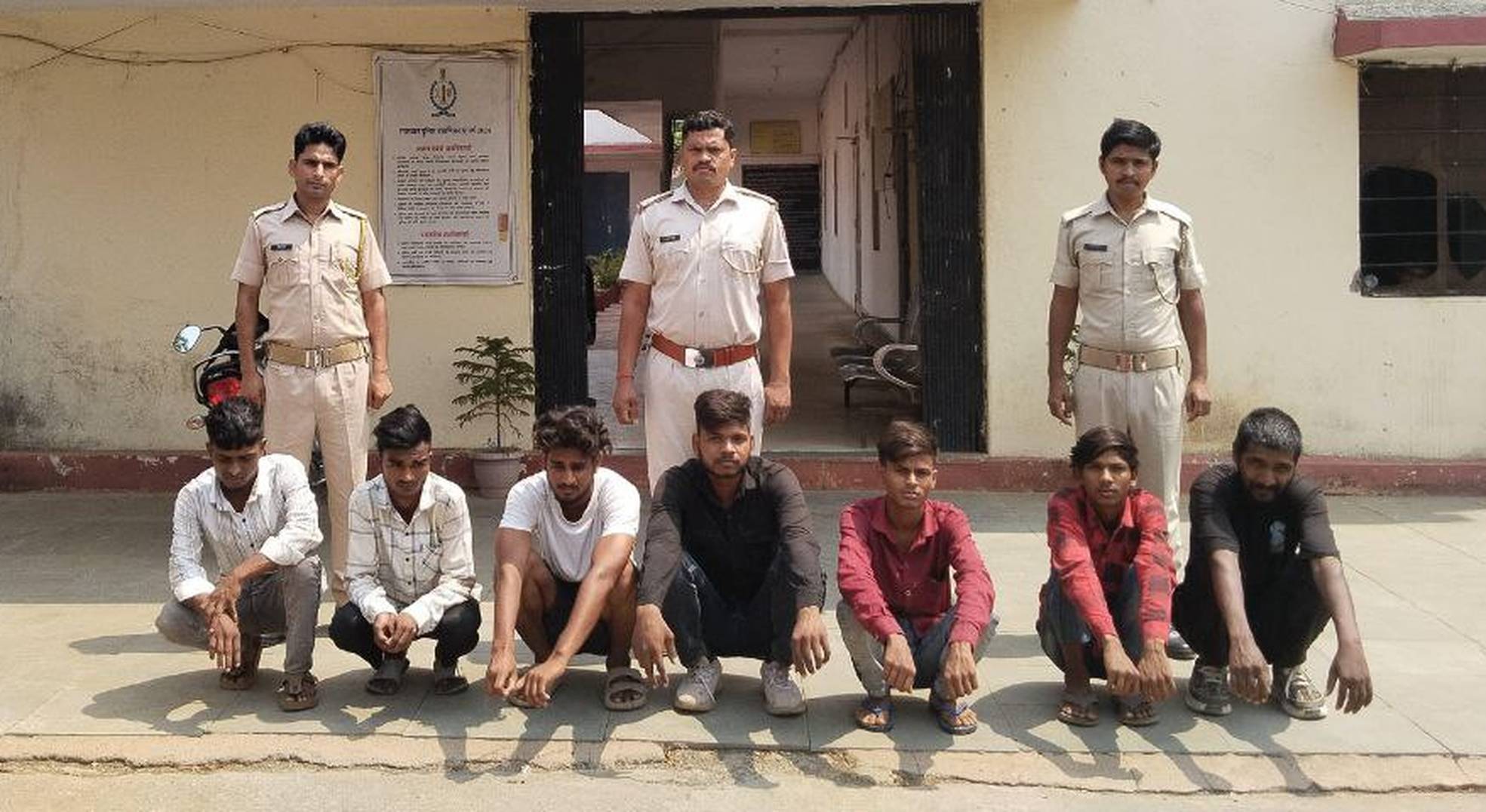 केटरिंग के गोदाम में घुसकर हमले के सात आरोपी गिरफ्तार
