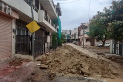 Jaipur: सड़क खोदकर भूले… अब बारिश से हो रहा दलदल, लोगों का निकलना मुश्किल - image