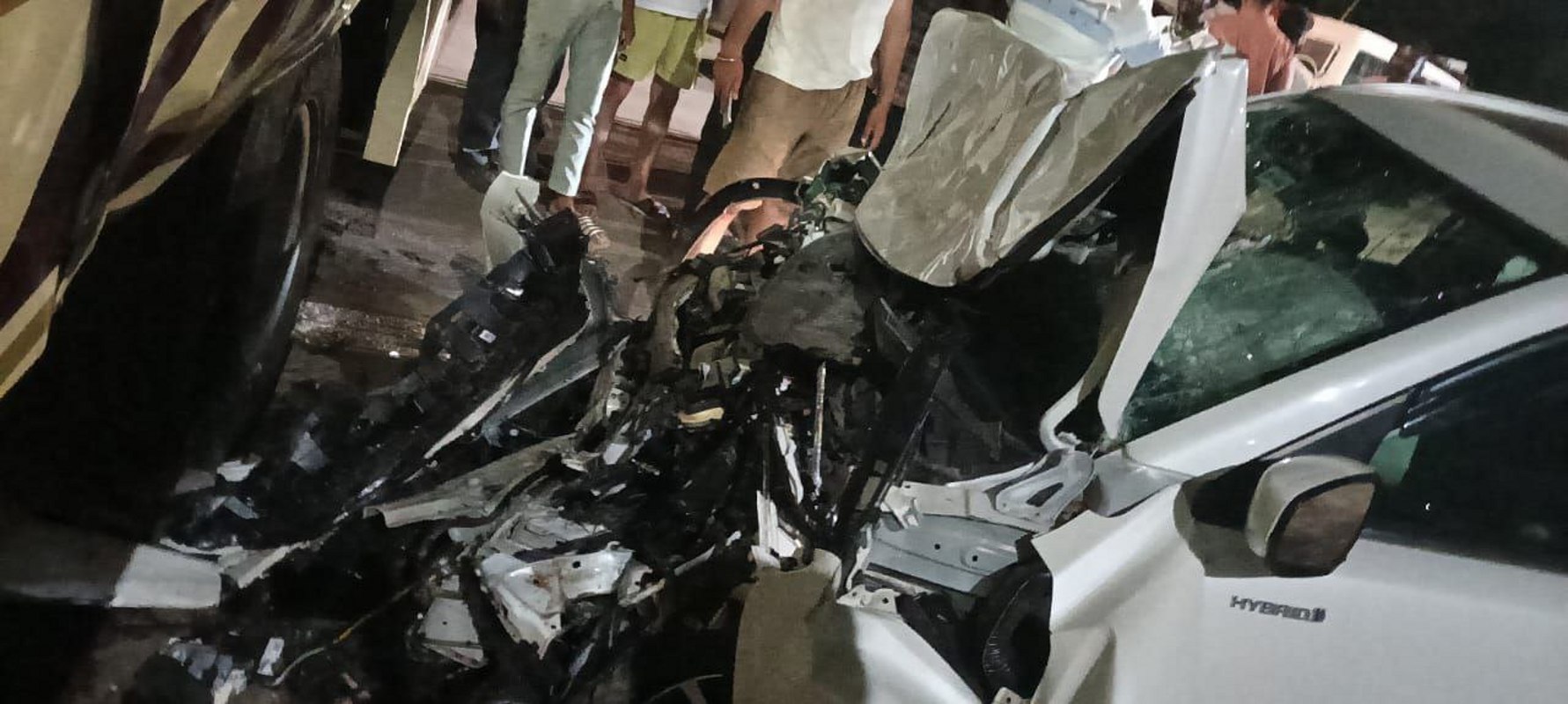 तेज रफ्तार कार बनी जानलेवा, जाने कैसे बची जान