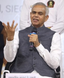 लखपति दीदी योजना से आत्मनिर्भर बन रहीं ग्रामीण महिलाएं : राज्यपाल - image