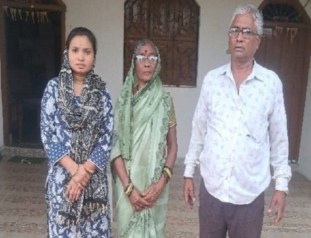 जेगांव पुलिस चौकी से किरनापुर थाना का चक्कर लगा रहा पीडि़त परिवार . बीते माह कोतवाली पुलिस ने भी चार दिन दौड़ाने के बाद दर्ज किया था चोरी
