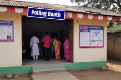 हो जाए तैयार… राजस्थान में अब सरकारी कर्मचारियों की होगी परेड! 10 हजार से अधिक
पोलिंग बूथ के पुनर्गठन की तैयारी - image