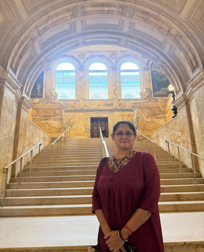 professior shuba tiwari