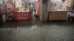 करौली में दो घंटे तक हुई झमाझम बारिश, बाजार में दुकानों में भरा पानी - image