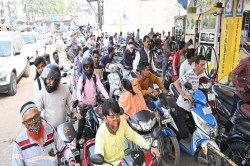 CG News: अब ऐसे लोगों को नहीं मिलेगा पेट्रोल, कलेक्टर के निर्देश से मची खलबली - image