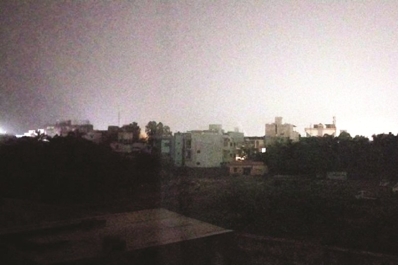 बारिश-तूफान से शहर की बिजली सप्लाई बाधित (Photo source- Patrika)