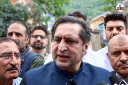 Jammu Kashmir Politics: जम्मू कश्मीर में बना नया गठबंधन, जानें कौन-कौन सी पार्टी
हुई शामिल - image