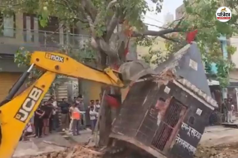 sambhal bulldozer action on mandir