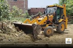 संभल में एक बार फिर चला प्रशासन का बुलडोजर, अवैध कब्रिस्तान ध्वस्त - image