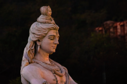 Sawan 2025 Remedies : सावन 2025 में राशि अनुसार करिए ये उपाय, महादेव हो जाएंगे
खुश - image