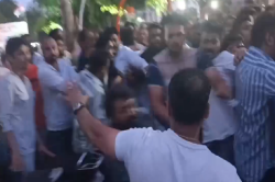 कांग्रेस ने बुलाई अहम बैठक, चल गए लात-घूंसे, video viral - image