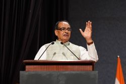 ‘कोई कयास मत लगाना…मोहन यादव मुख्यमंत्री’, शिवराज सिंह ने भरे मंच से कहा- न दाएं
न बाएं… - image