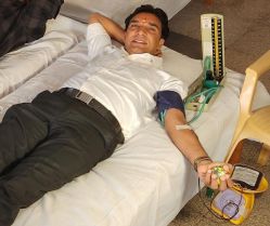 विश्व रक्तदाता दिवस आज…ये रक्त के दानी, रक्तदान कर बचा रहे जरूरतमंदों की जान - image