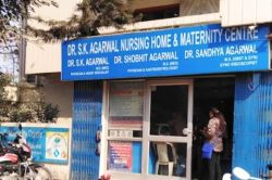 एसके नर्सिंग होम में बच्चे की अदला-बदली पर हंगामा, लड़का बताकर नर्स ने दे दी
लड़की, परिजन पहुंचे थाने - image
