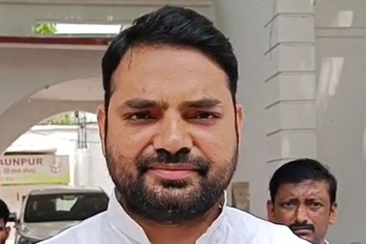 आजम खान की पत्नी के बयान से सियासी हलचल, सपा नेताओं ने किया बचाव