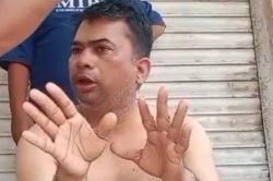 गाय को रोटी खिला रही 9 साल की मासूम की तरफ कर रहा था अश्लील इशारे, गुस्साए लोगों
ने आरोपी को जमकर पीटा - image