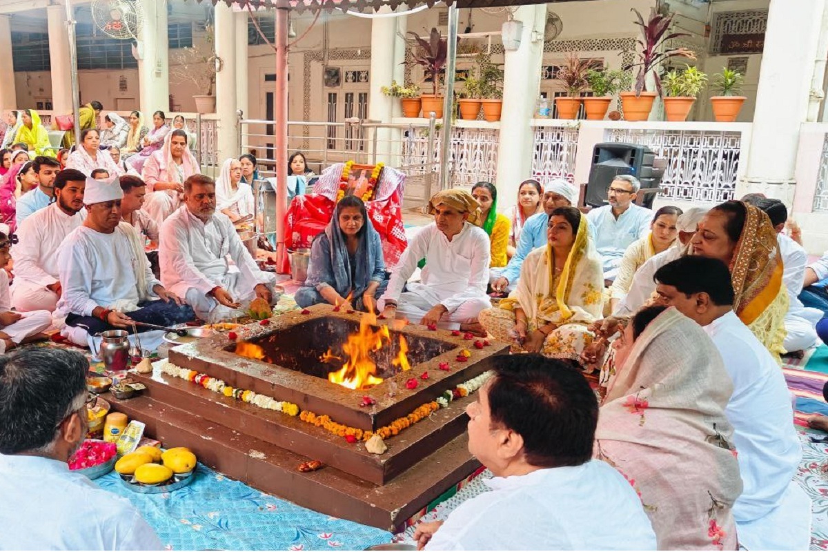 संत टेऊंराम की 83वीं वर्सी महोत्सव पर झलका भक्ति, सेवा और साधना का संगम, 425
परिवारों को वितरित हुआ राशन