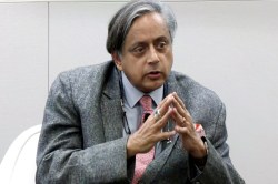 उड़ने के लिए अनुमति की जरूरत नहीं… खरगे के बयान के बाद शशि थरुर ने पलटवार करते
हुए शेयर किया पोस्ट - image