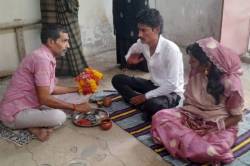 शादी के दो दिन बाद मायके जाने लगी दुल्हन तो दूल्हे ने बुलाई पुलिस और फिर.. - image