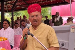 ‘ढिलाई बर्दाश्त नहीं होगी’, स्पीकर वासुदेव देवनानी ने नगर निगम को दी एक सप्ताह
की मौहलत - image