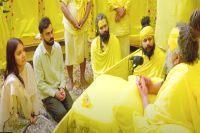 RCB victory Virat Kohli Anushka Sharma meet Premanand ji Maharaj