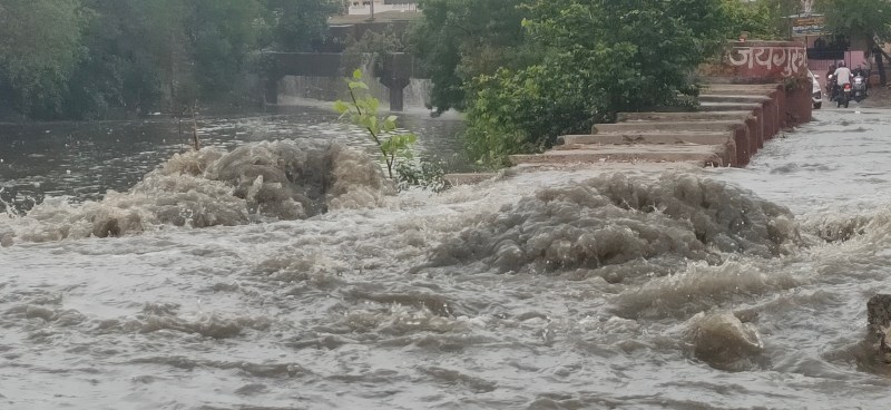 जयपुर में बारिश। फाइल पत्रिका फोटो।