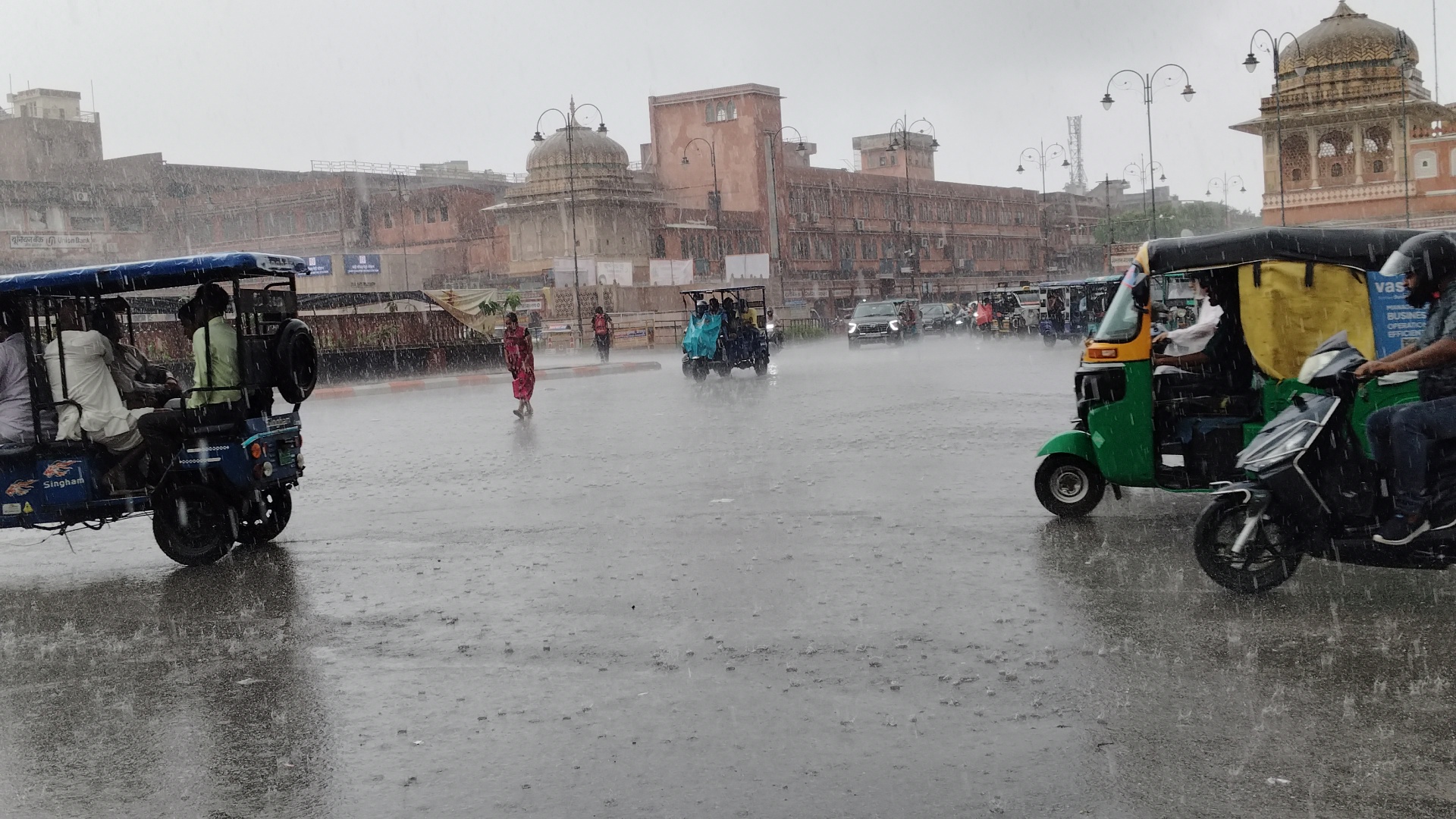 IMD Warning: सावधान ! अगले 3 घंटों में राजस्थान के इन 8 जिलों में बिगड़ सकता है
मौसम का मिजाज