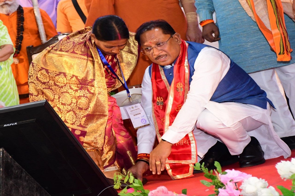 CG News: तेंदूपत्ता संग्राहकों के सम्मान में ‘चरण पादुका योजना’ का पुनः शुभारंभ, मुख्यमंत्री साय