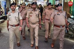 ईद-उल-अजहा से पहले बरेली में पुलिस की पैदल गश्त, DIG अजय साहनी ने लिया
कानून-व्यवस्था का जायजा - image