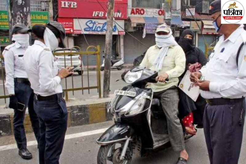 Female police officer vehicle checking in Patna