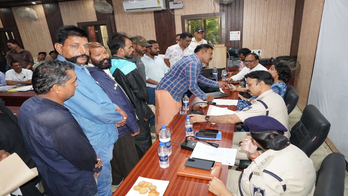 Good news: ऑन द स्पॉट निर्णय, अब आरती के पढ़ाई का खर्च उठाएगा विभाग, कीर्ति को
मिल गया छात्रावास