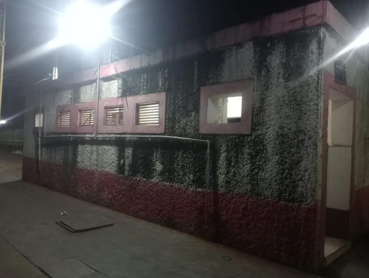 Toilets are not being expanded at the railway station until a new building is built