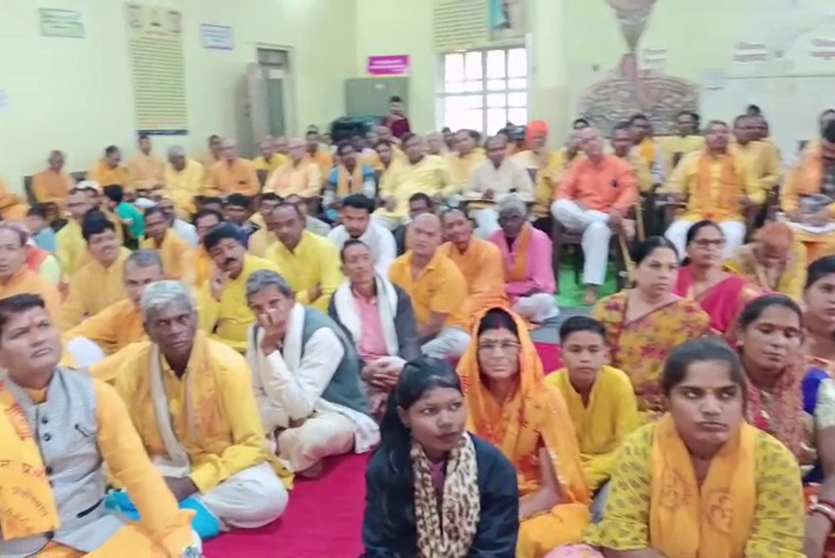 साधना प्रशिक्षण और कन्या किशोर कौशल कार्यशाला का आयोजन