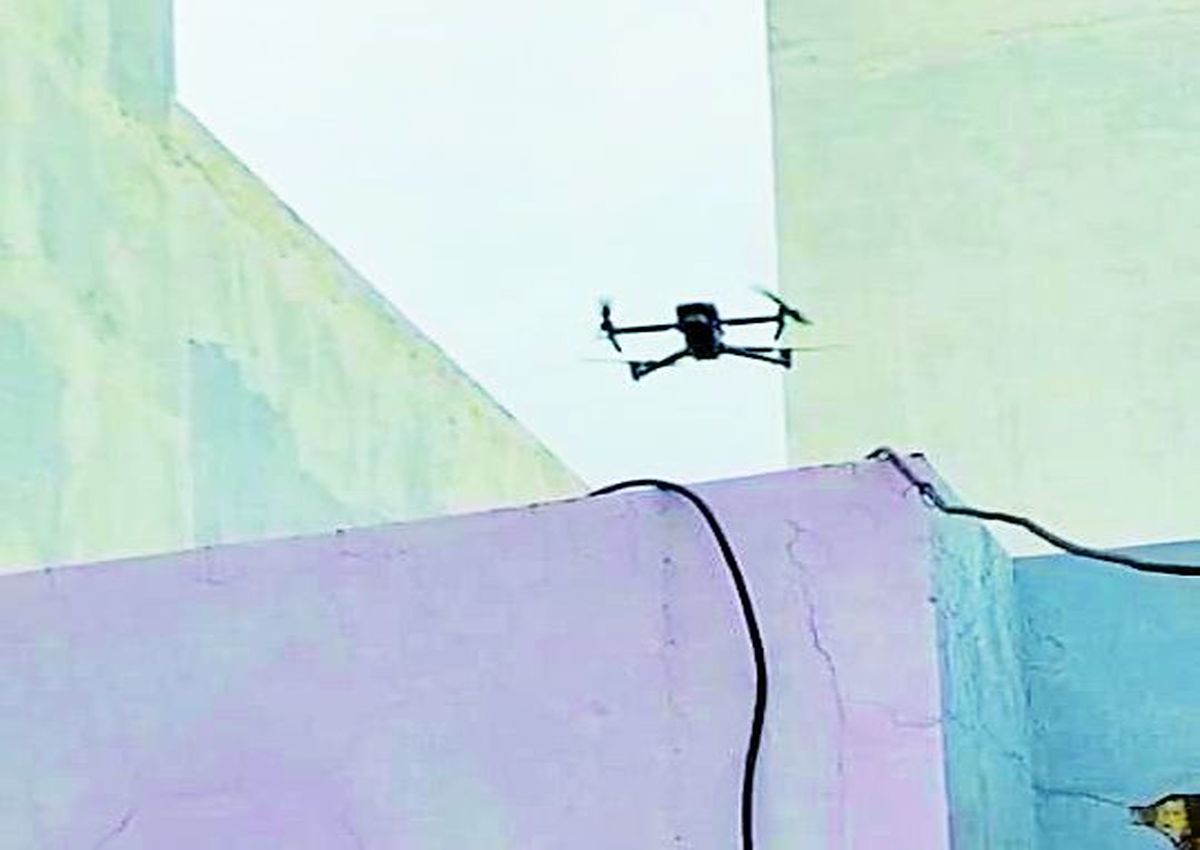 जिले में पहली बार संयुक्त टीम ने ड्रोन से पकड़ी बिजली चोरी